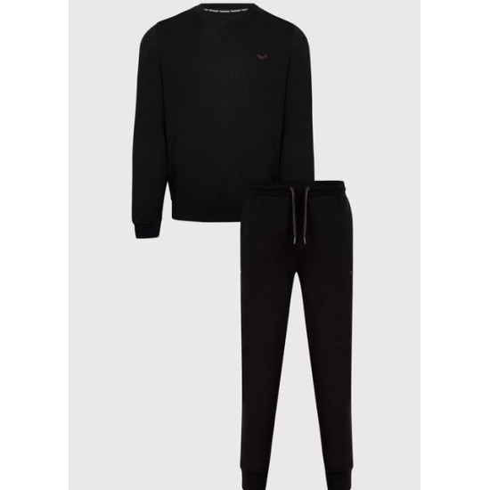 Чоловічий спортивний костюм